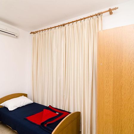 Guest House Kiko Pomena Ruang foto