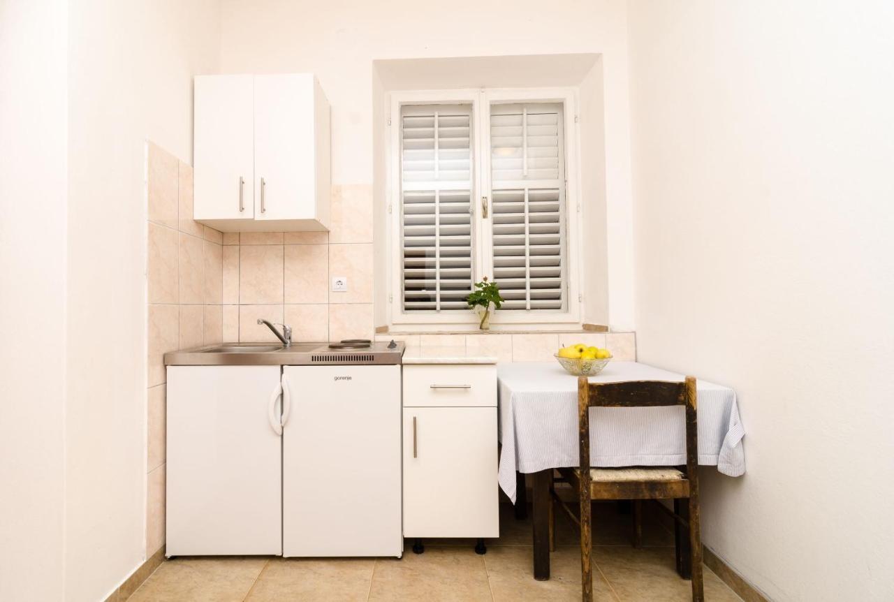 Guest House Kiko Pomena Bagian luar foto
