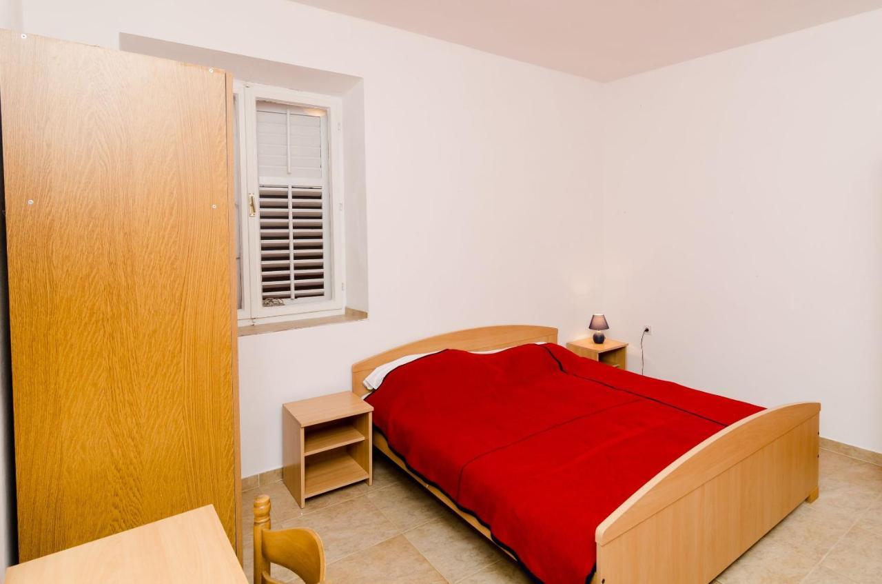 Guest House Kiko Pomena Ruang foto