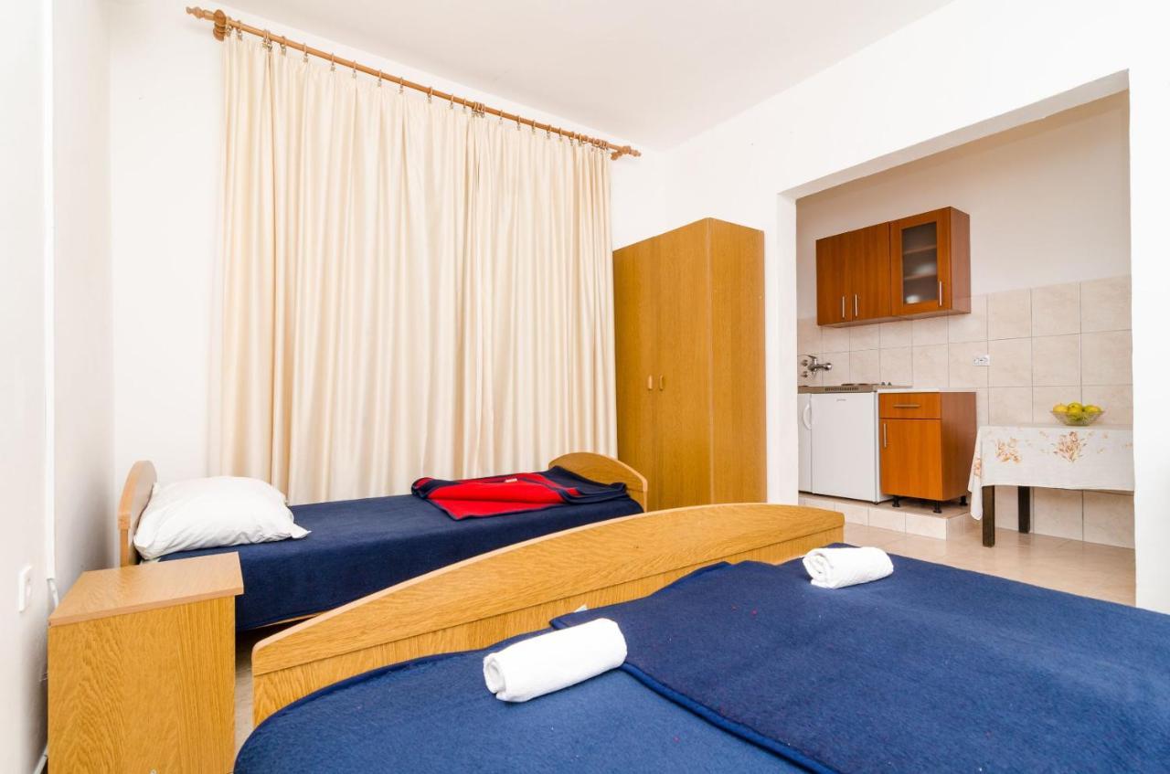 Guest House Kiko Pomena Ruang foto