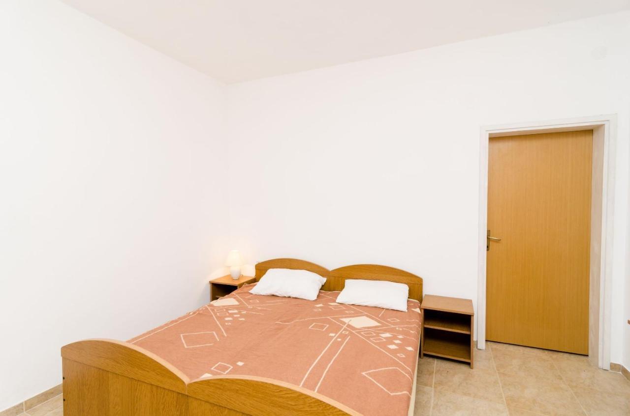 Guest House Kiko Pomena Ruang foto