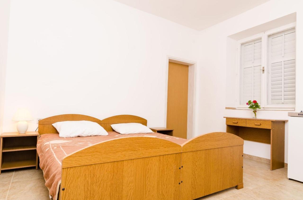 Guest House Kiko Pomena Ruang foto