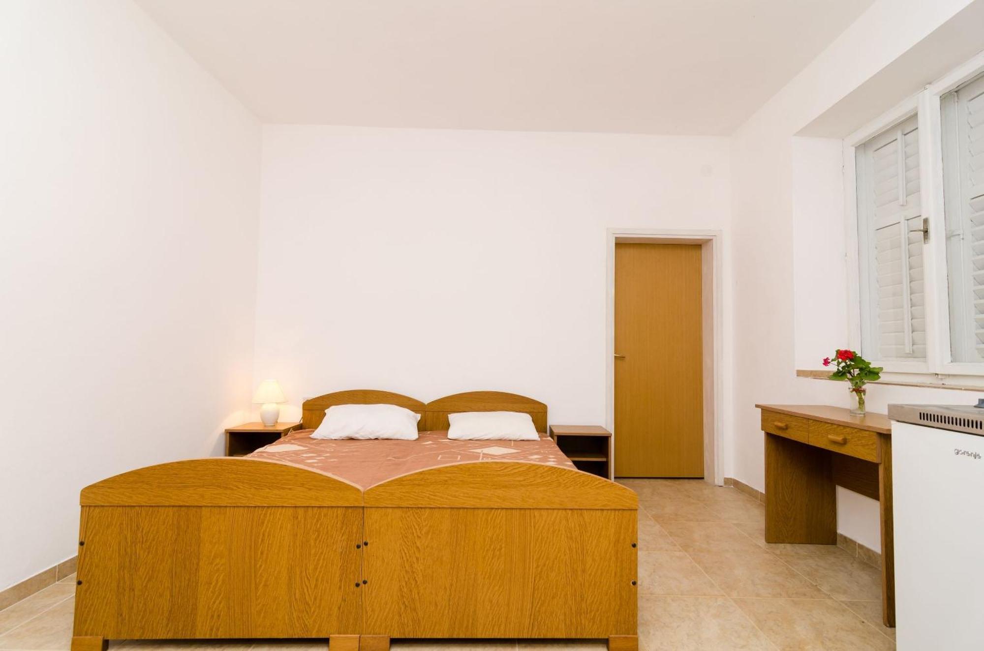 Guest House Kiko Pomena Ruang foto